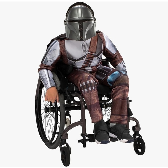 Star Wars Costume The Mandalorian Official Jumpsuit Cape Mask Set Youth 8-10 M - Picture 7 of 16